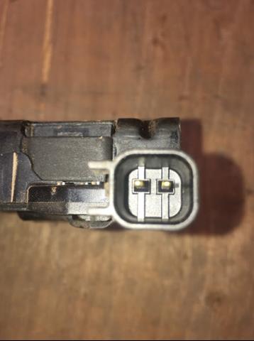 Cerradura de capó LJ6Z16700B Ford