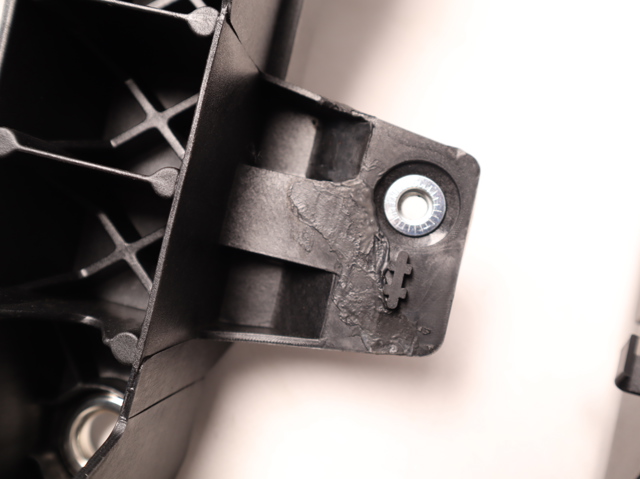 Soporte de radiador 60N2040 Polcar