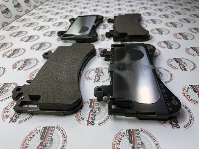 Pastillas de freno delanteras Mercedes A0004206103