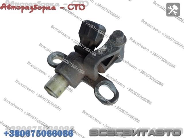 1143259 Ford soporte para sensor de posición del cigüeñal