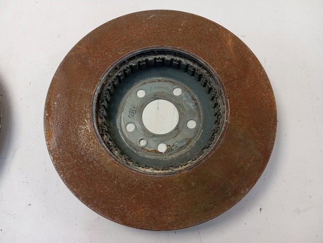 Disco de freno delantero Land Rover LR115006