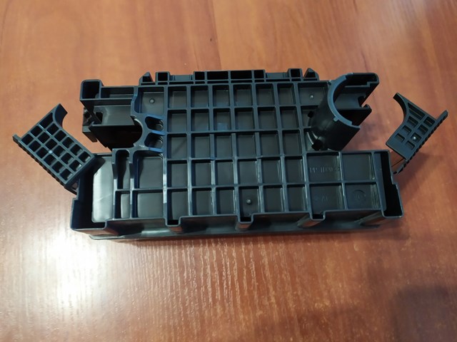 Tapa de la caja de fusibles Nissan/Infiniti 243826RA1A precio, desde 17,29 EUR