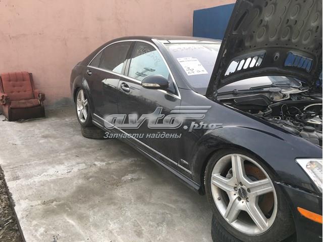 2217300605 Mercedes puerta trasera derecha