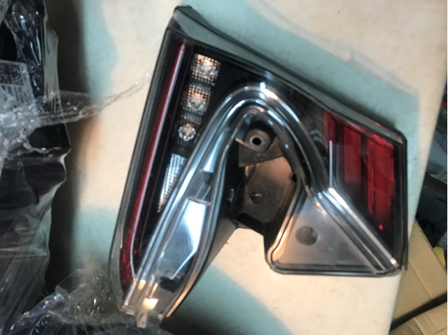 Piloto trasero interior derecho Toyota 81580F4021 precio, desde 265,72 EUR