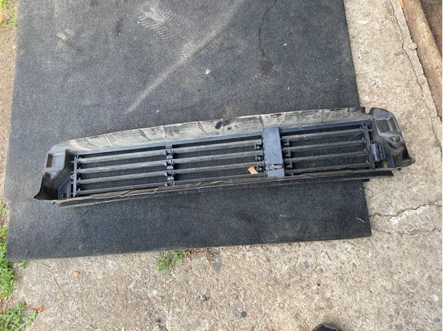 Comprar 214216RA0A Nissan/Infiniti Persiana del radiador