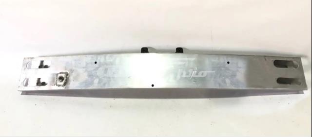 620306CA0A Nissan/Infiniti Refuerzo parachoque delantero