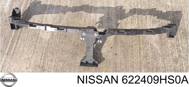 622409HS0A Nissan soporte de parachoques delantero central