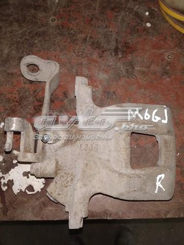 GHY92698ZD Mazda pinza de freno trasero derecho