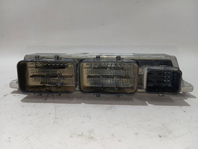 Unidad de control del motor  Renault (RVI) 237107756S precio, desde 524,17 EUR