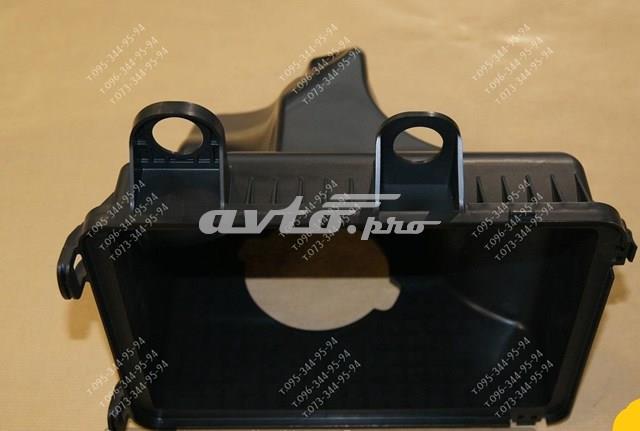 Caja del filtro de aire, parte inferior PAJ8133AY Mazda