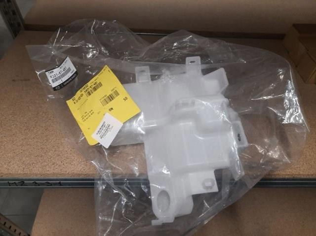 K03167481 Mazda Botella limpiaparabrisas