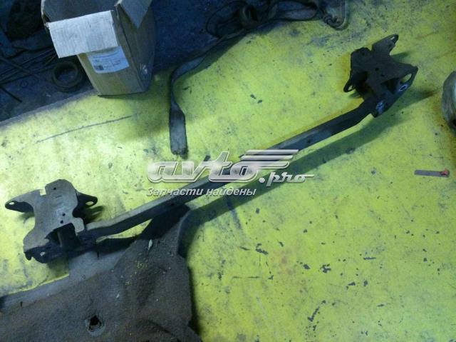 Soporte de radiador inferior (panel de montaje para foco) RENAULT 625306167R