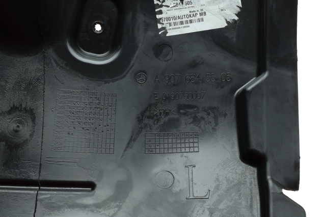 A9076845505 Mercedes Paso de rueda delantero izquierdo trasero