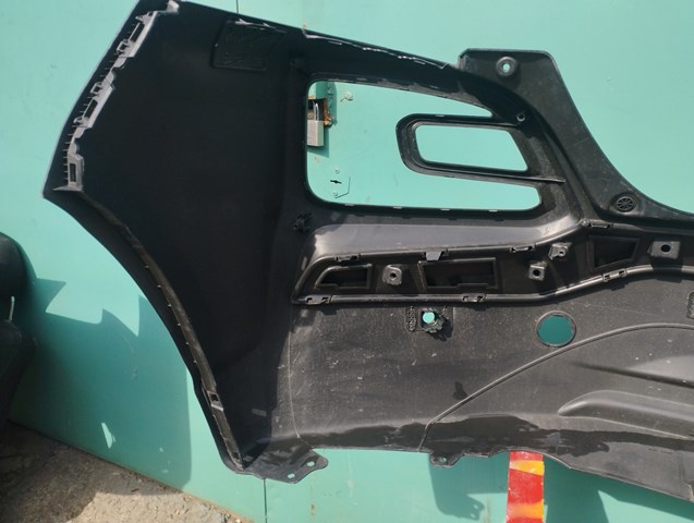 Parachoques trasero 86610J9000 Hyundai/Kia