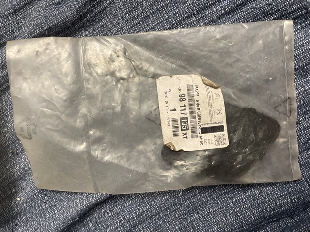 Comprar 98117135XT Peugeot/Citroen Tapa del enganche de remolcado delantera