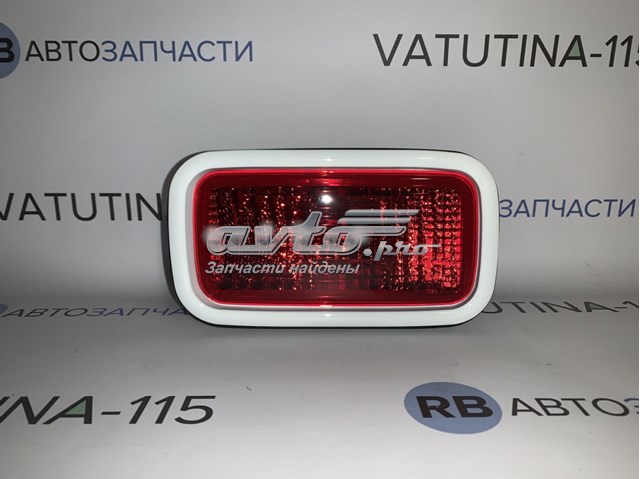 Luz trasera de parachoques derecha 2144001R3LDUE Depo/Loro/Abakus