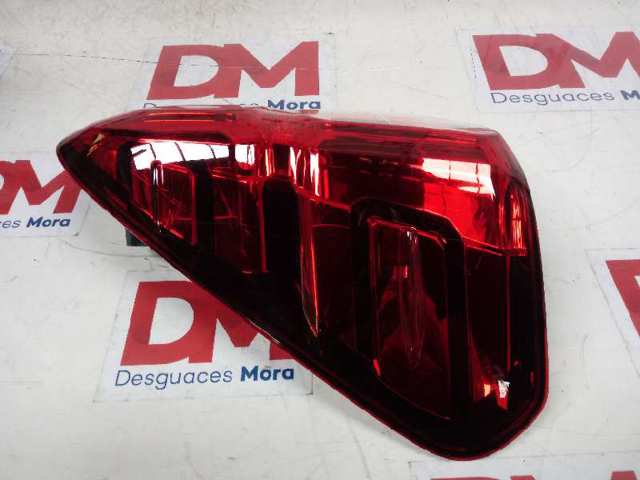 Piloto trasero izquierdo 815600K291 Toyota
