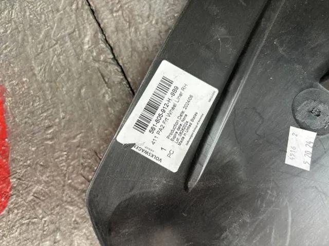561805912H9B9 VAG Paso rueda delantero derecho