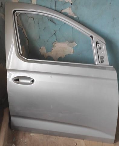 2K7831056K VAG Puerta delantera derecha