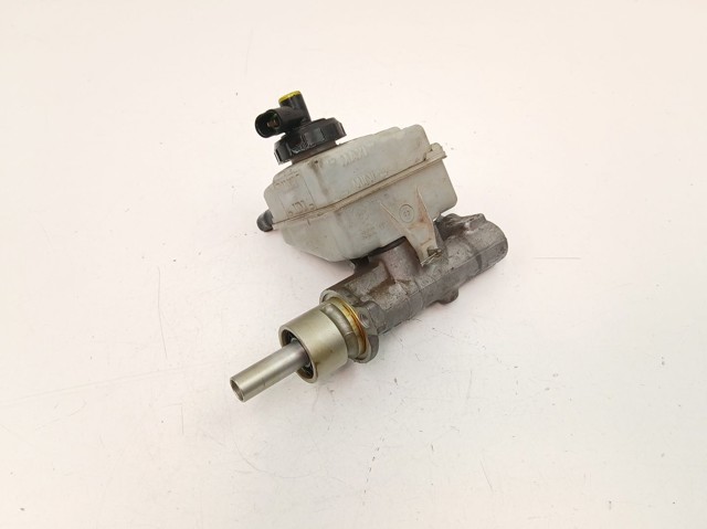 Cilindro maestro de frenos 7701208176 Nissan/Infiniti
