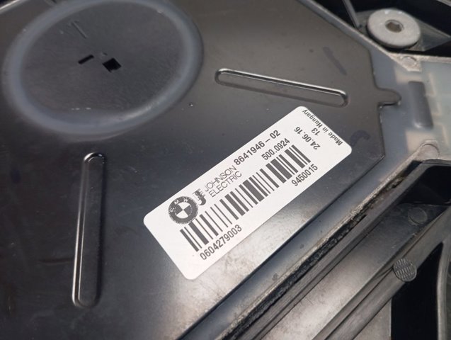  864194602 BMW