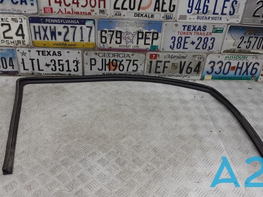 K05076870AC Fiat/Alfa/Lancia guía de vidrio para el marco de la puerta delantera derecha