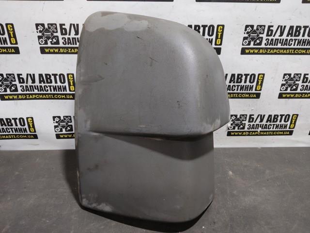 9018850402 Mercedes parachoques trasero, parte derecha