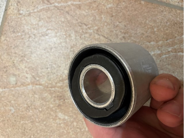 Comprar K201335 Moog Brazo inferior derecho de la suspensión delantera