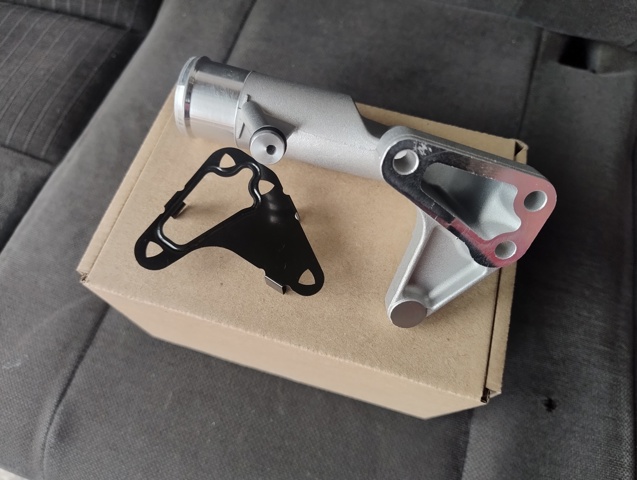 Comprar 3F121132 AND Brida del sistema de refrigeración (triple unión)