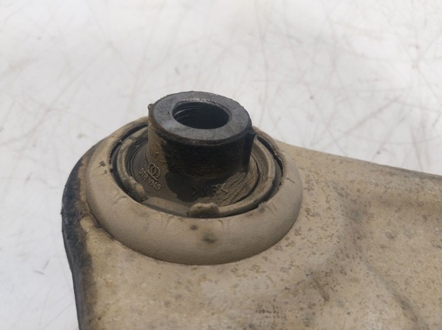 LR024473 Land Rover Brazo inferior izquierdo de la suspensión delantera