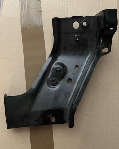 Soporte izquierdo del radiador Nissan/Infiniti 625214CB0A precio, desde 81,91 EUR