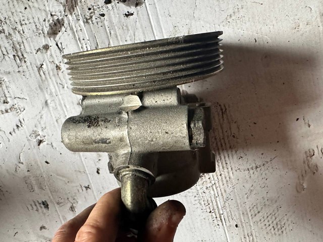 Bomba de dirección 9638668180 Peugeot/Citroen