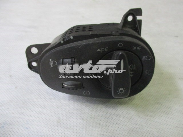 1099015 Ford interruptor de faros para "torpedo"