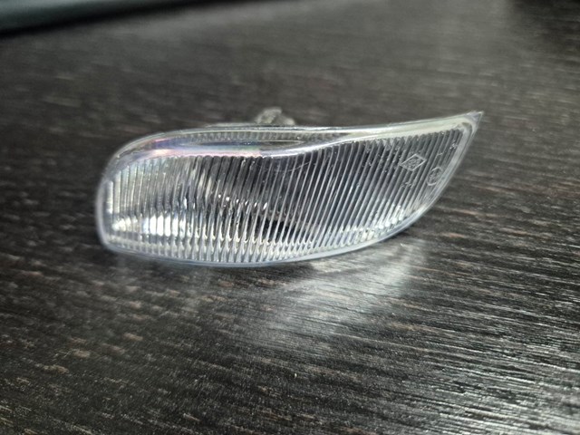 28B1197E Polcar Luz intermitente de espejo retrovisor izquierdo