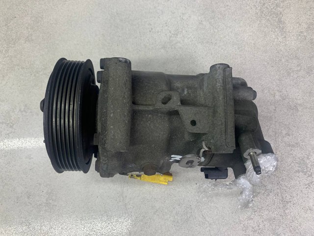 Compresor de aire acondicionado 9802501780 Peugeot/Citroen