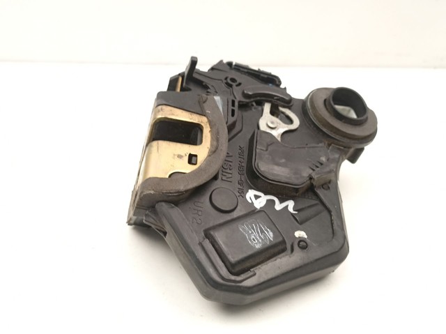 6905052120 Daihatsu Cerradura de la puerta trasera derecha
