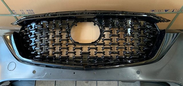 Moldura de rejilla de radiador derecha MAZDA KSD5507J0