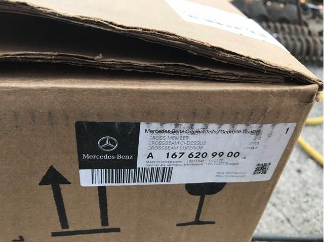 Soporte de radiador superior 1676209900 Mercedes