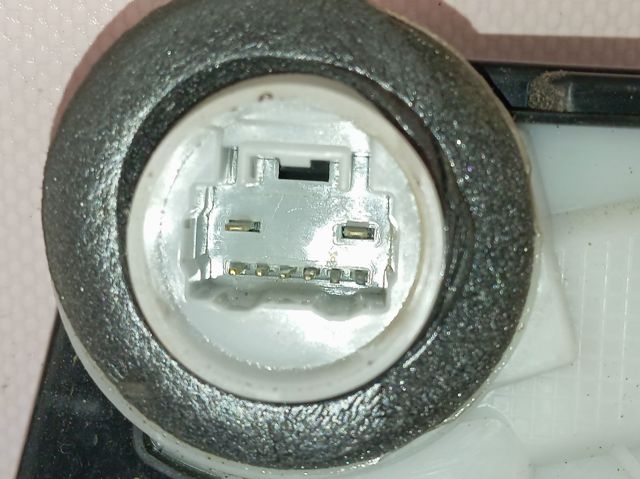 Cerradura delantera izquierda Toyota 69040K0041