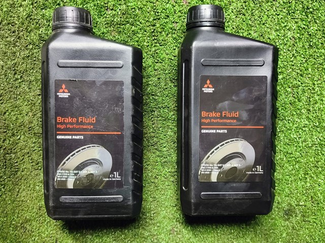 Comprar MZ320914 Mitsubishi Liquido de frenos