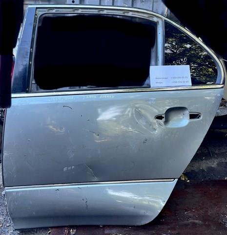 Puerta trasera izquierda Lexus LS (UCF30)