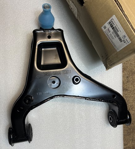 Brazo inferior derecho de la suspensión delantera Hyundai/Kia 5450159000 precio, desde 153,50 EUR