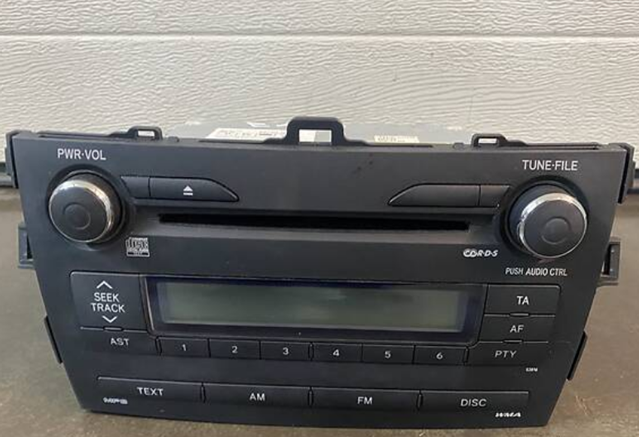 Radio AM/FM universal 8612012A30 Toyota
