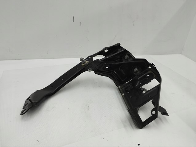 Soporte de fijación del faro delantero derecho 7342502 BMW