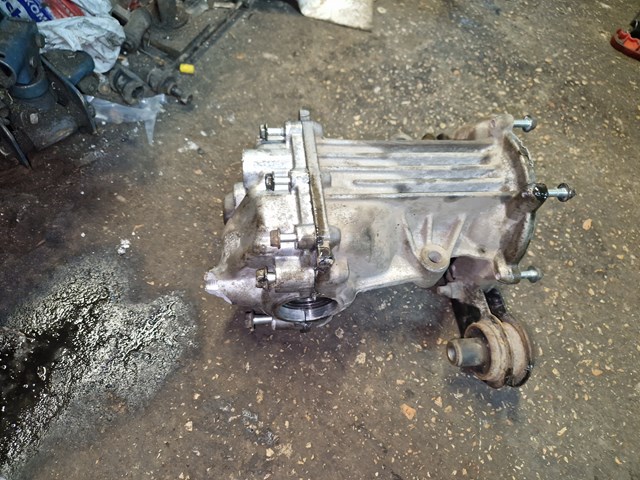 Grupo trasero Renault (RVI) 383004BF0A precio, desde 3182,78 EUR