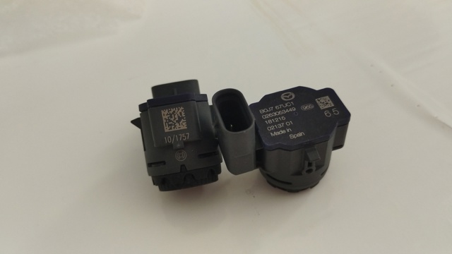 Comprar B0J767UC1 Mazda Sensor de aparcamiento delantero lateral