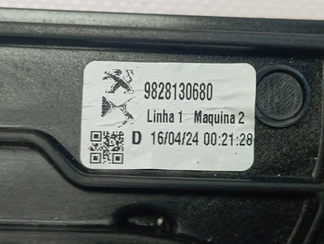  Mecanismo de elevalunas delantero derecha Peugeot 2008 2