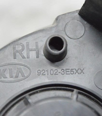 921023E5XX Hyundai/Kia Luz derecha