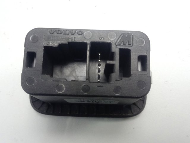 Comprar CPLA10E998AA Land Rover Botón de accionamiento del cierre de la tapa del maletero (puerta trasera 3/5)