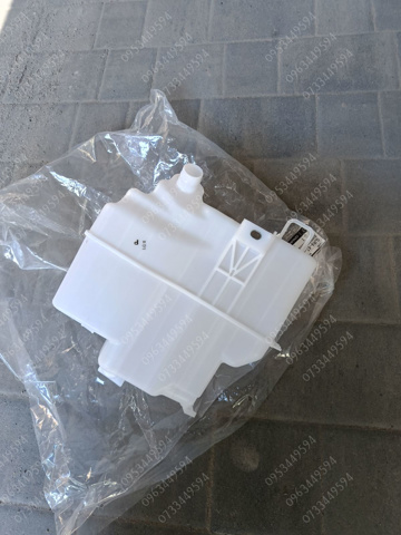 Comprar GJR967481A Mazda Depósito de limpiaparabrisas